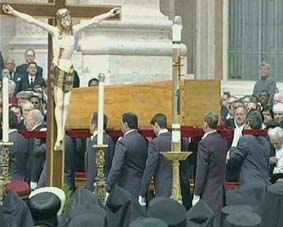 Papini najbli�i suradnici odnijeli su njegovo tijelo u kriptu Bazilike sv. Petra