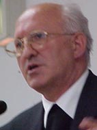 Dr. Pero Ara�i�