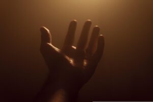 1857643-hand-5978545
